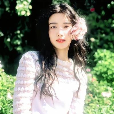 孤岛月光：她们三人的逃生游戏